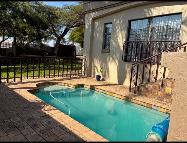 3 BEDROOM HOUSE FOR SALE IN WATERKLOOF RIDGE